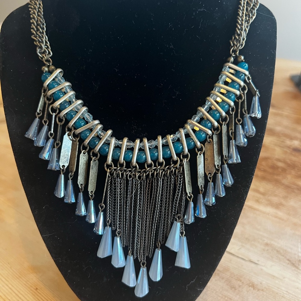 Metal and stone necklace